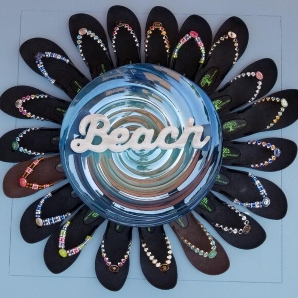Paige Beautiful Crystal Flip Flops Sandals SUPER COMFY Size 6 - Picture 4 of 4